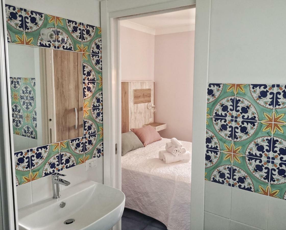 Отель A Casa Di Noemi Пиццо Экстерьер фото